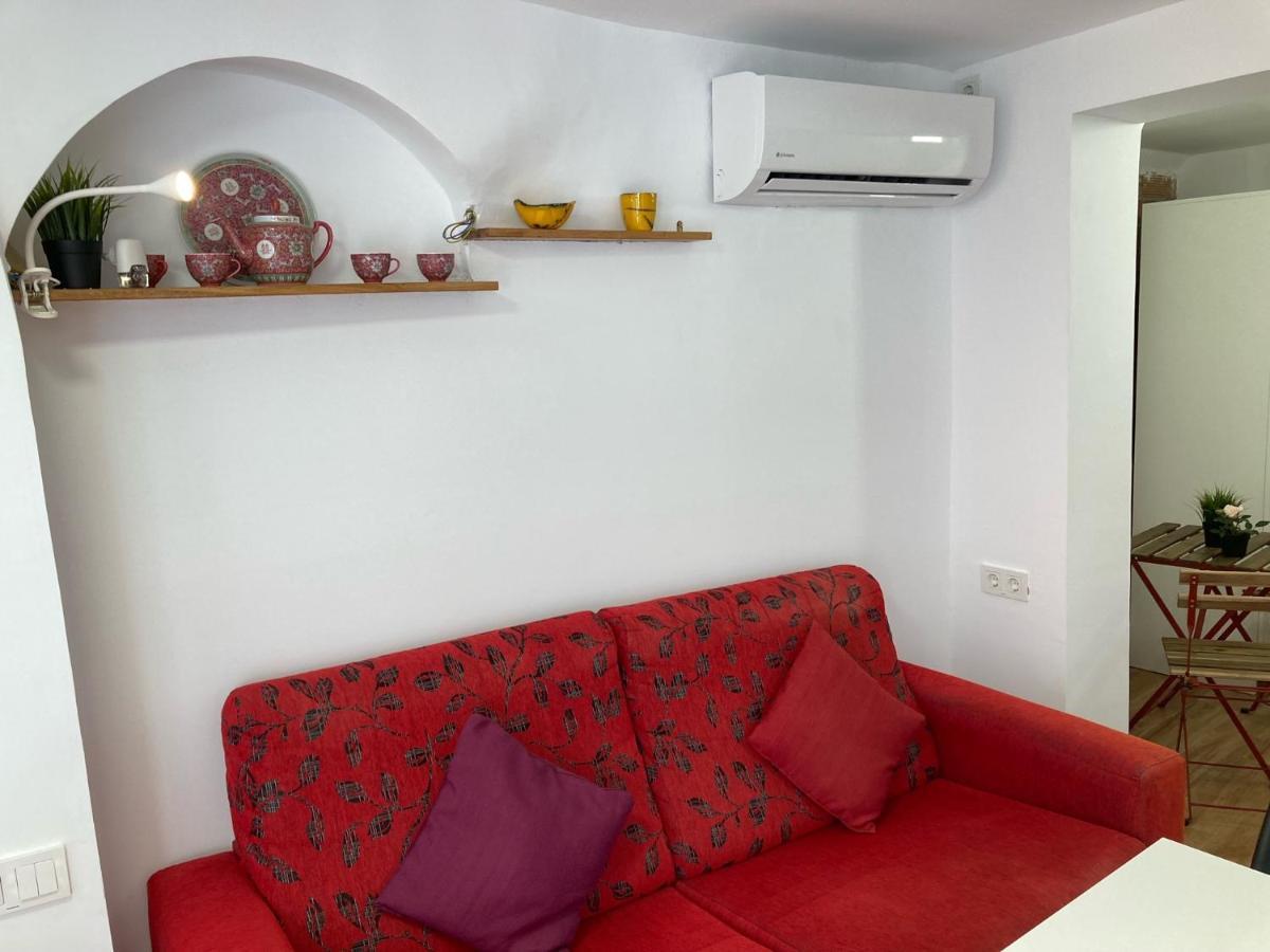 Malaguena Salerosa "Apartamento - Estudio Con Terraza" En Casa Tipica De 1 A 4 Dormitorios Malaga Exterior photo
