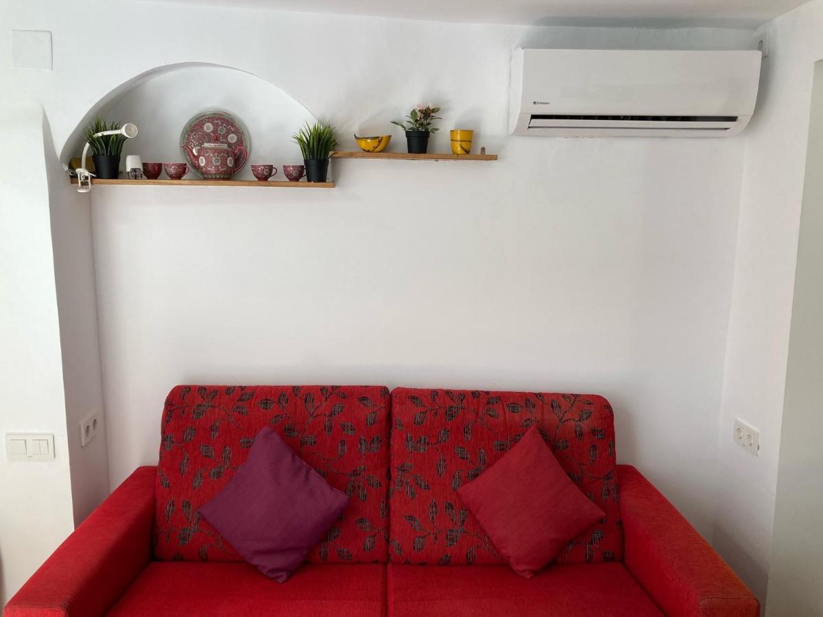 Malaguena Salerosa "Apartamento - Estudio Con Terraza" En Casa Tipica De 1 A 4 Dormitorios Malaga Exterior photo